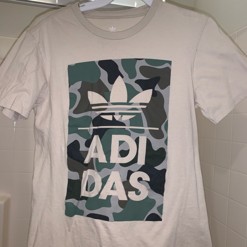 ADIDAS TSHIRT